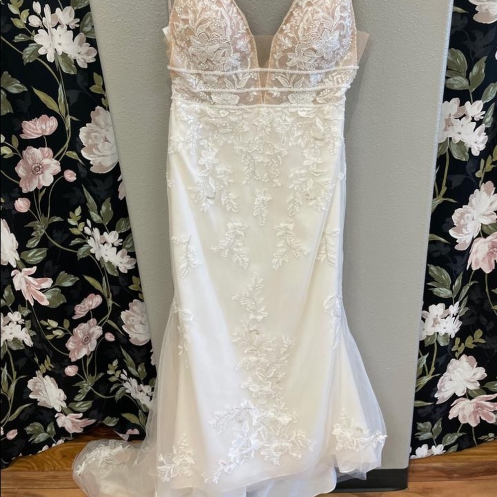 Maggie Sottero Angie Wedding Dress